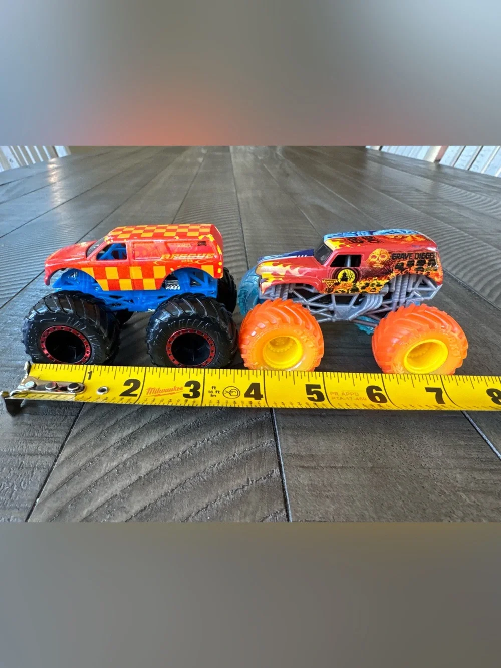 Hot Wheels Town Hauler & Monster Jam Fire Ice Grave Digger Monster Trucks